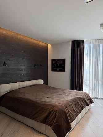 Продаж Квартира 3-кімнатна, 19/23 поверх на Дніпровська наб. вул., д. 19 Київ