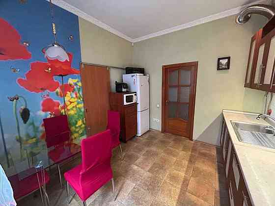 Оренда Квартира 1-кімнатна, 2/4 поверх на Межигірська, 22 Kiev