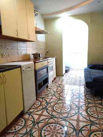 Продаж Квартира 3-кімнатна, 10/14 поверх на Бугаевская улица Odessa