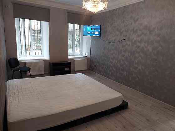 2 комнатная квартира в центре! Одеса