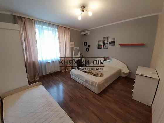 Продаж 3-кімнатної квартири студіо на Дніпровській набережні, метро Осокорки. № 21145434 Киев