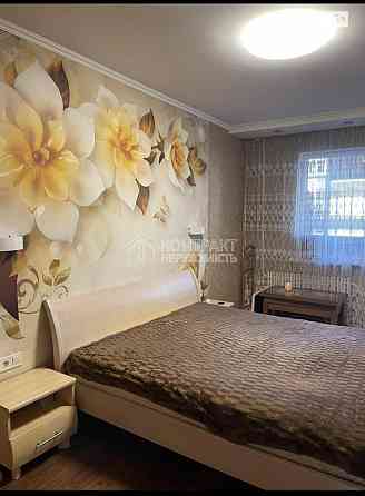 Продаж Квартира 3-кімнатна, 6/9 поверх на вул. Салтівське Kharkiv