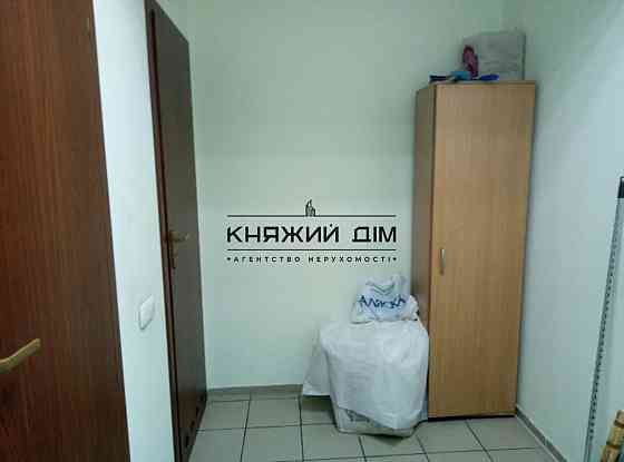 Оренда офісне приміщення на Межигорская ул. поверх - 2/4 Київ