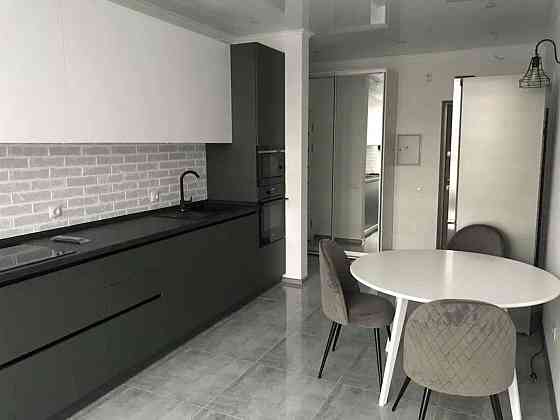 Оренда Квартира 1-кімнатна, 25/25 поверх на ул. Михаила Драгоманова, 10 Київ