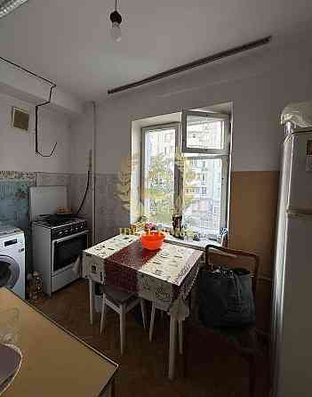 Продається 2-х кімнатна квартира в Деснянському районі, Лісовий масив Киев