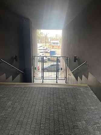 Продаж Квартира 2-кімнатна, 3/25 поверх на Воскресенська вул., 2А Київ