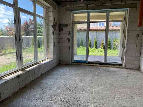 2-этажный стильный  дом с террасой в Совиньоне Лиманка