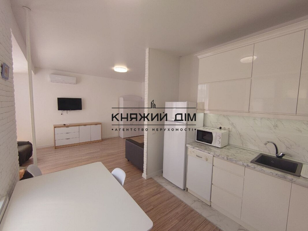 Оренда Квартира 2-кімнатна, 9/9 поверх на Печерский спуск Kiev - photo 2