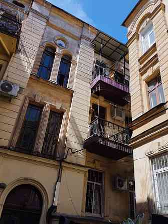 Продам квартиру в Центре на  Асташкина Дом -памятник архитектуры   ,. Одесса