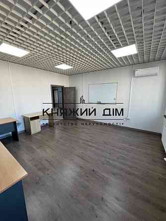 Оренда офісне приміщення на Трускавецкая ул. поверх - 9/25 Киев