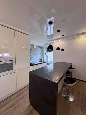 Продаж 3к Квартира 108 кв.м проспект Миру 21 Житомир