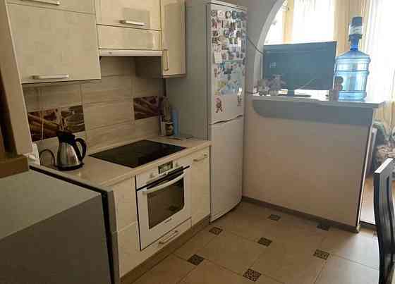 Оренда Квартира 2-кімнатна, 6/10 поверх на ул. Регенераторная, 4 Київ