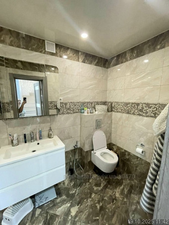 Продаж 3-поверховий  з ділянкою 3 сот 230 кв.м 6 кімн. на Білозіра вул. Рудне - фото 20