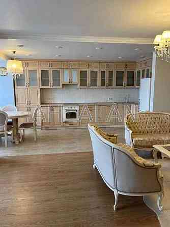 Продаж Квартира 5-кімнатна, 14/15 поверх на Юлії Здановської вул., 52 Київ