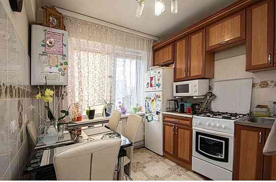 Продаж 2к квартири, 46 кв.м, вул. Героїв Крут Ternopil'