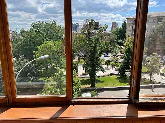 Оренда Квартира 1-кімнатна, 4/5 поверх на Бастионная, 3/12 Киев