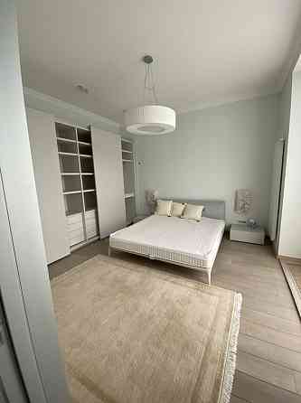 Продаж Квартира 3-кімнатна, 13/22 поверх на Генуэзская ул., 1 Одеса