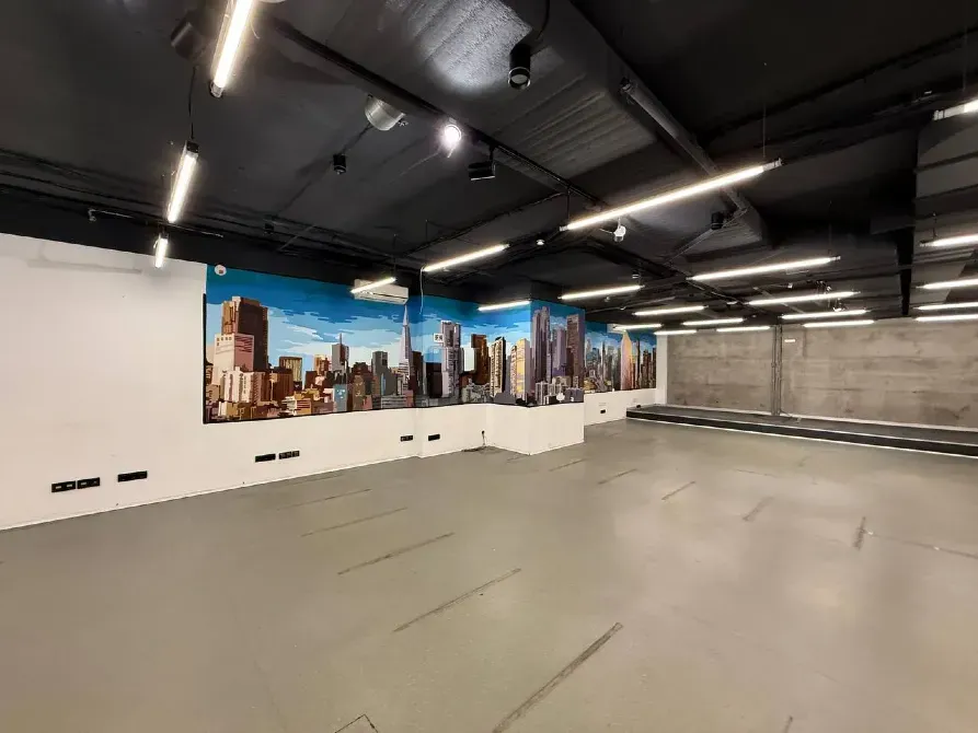 Здається Торгово-офісний центр площа 1235 кв.м 1-й поверх Дніпро  Дніпро - фото 1