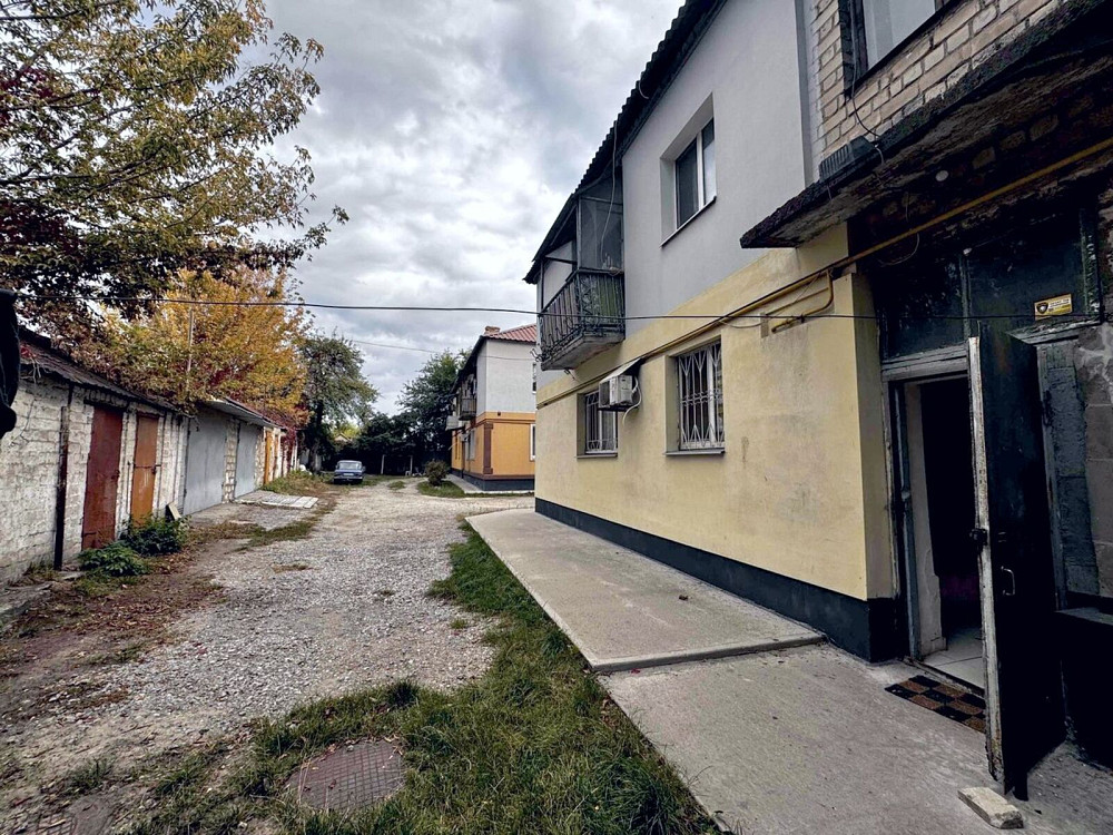 Продаж Квартира 2-кімнатна, 1/2 поверх на Каруны ул., 76 Б Дніпро - фото 1