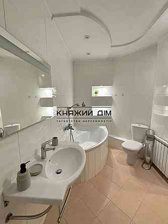 Продаж 3-х кімнатної ,м.Позняки 5 хвилин пішки Киев