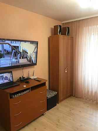 Оренда Квартира 1-кімнатна, 2/9 поверх на вул.Казарменна, 4Б Киев