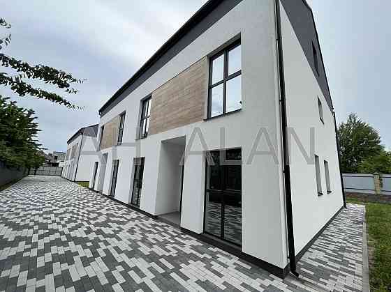 Продаж Будинок 4-кімнатний на Віктора Швеця вул., 60/66 Гатне