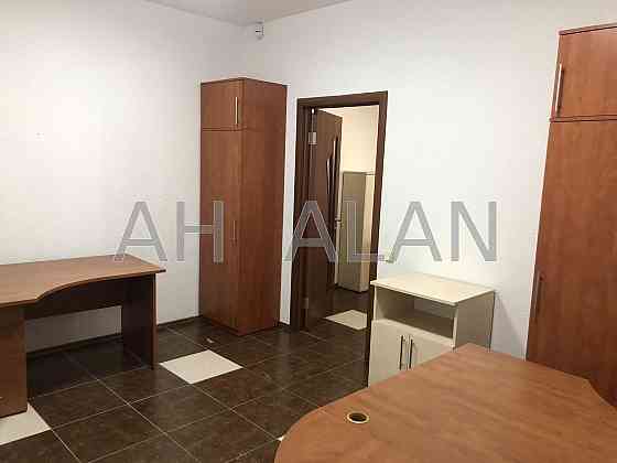 Продаж Будинок 3-кімнатний на вул. Василя Тютюнника Kiev