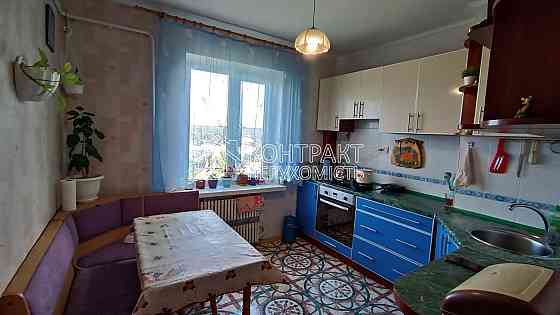 Продаж Квартира 3-кімнатна, 5/5 поверх на вул. надії Песочин