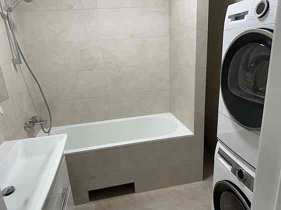 Продаж Квартира 3-кімнатна, 3/26 поверх на Воскресенська, 18 Київ