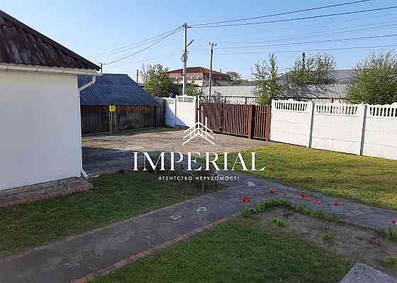 Продаж 2-поверховий Будинок з ділянкою 30 сот 220 кв.м 4 кімн. на Володимирська вул. Bilohorodka