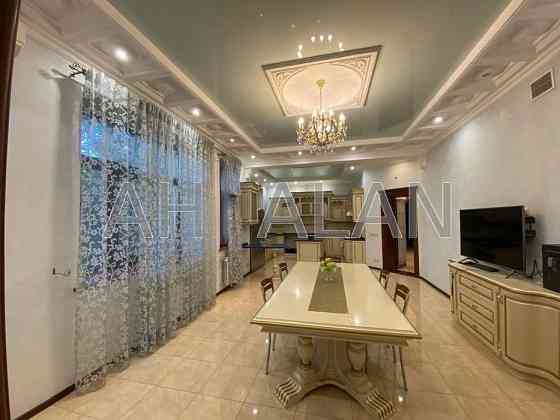 Оренда Будинок 8-кімнатний на Кленова вул., 1 Ворзель