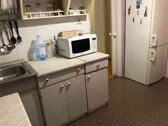 Оренда Квартира 3-кімнатна, 13/15 поверх на ул. Срибнокильская, 4 Київ