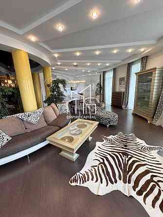 Продаж 3к Квартира 170 кв.м Стрийська вул. L'viv