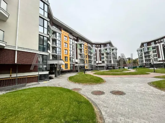 Продажа 3к Квартира 126 кв.м Радистів Киев