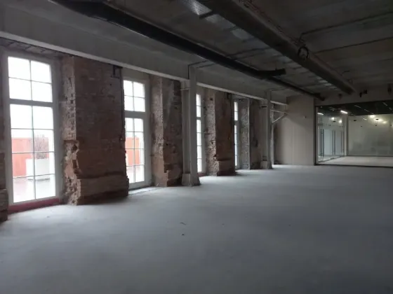Shop on the red line of Yavornytsky Avenue, separate entrance (it is possible to make more entrances). Dnipro