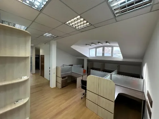 Здається Офісні приміщення площа 105 кв.м 6-й поверх Київ Глибочицька 40Х Київ