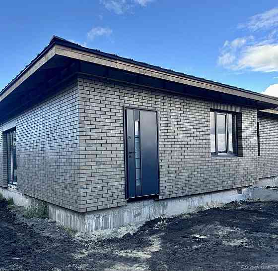 Продаж Будинок 3-кімнатний Ровно