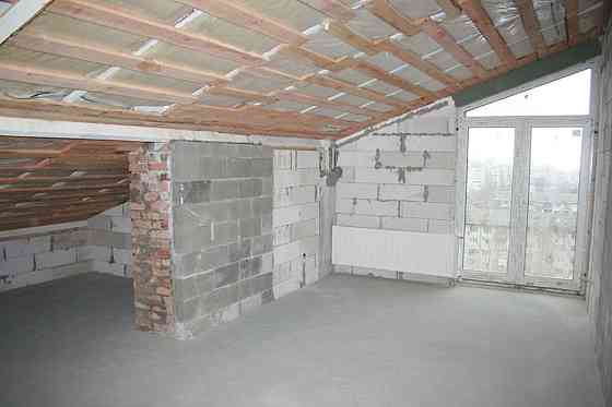 Продаж Квартира 4-кімнатна, 9/9 поверх на Регенераторна, 4 Київ