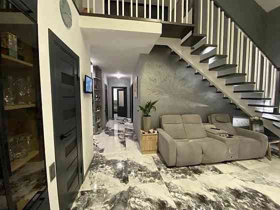 Продаж Будинок 4-кімнатний на вул. Щаслива Пидрясне