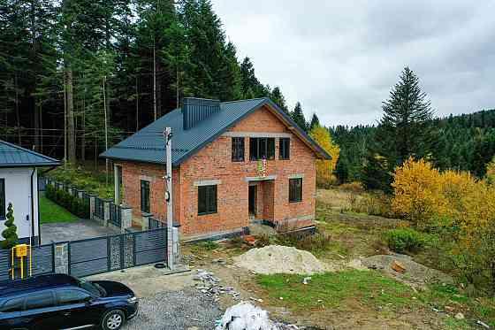 Продаж 2-поверховий Будинок з ділянкою 6 сот 323 кв.м 7+ кімн. на Довбуша вул. Східниця