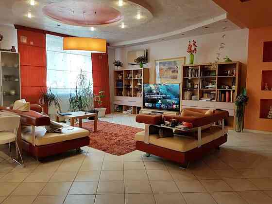 Продаж Квартира 4-кімнатна, 1/5 поверх на Педагогический пер., 3 Одесса