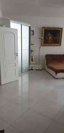 Продаж Квартира 3-кімнатна, 1/4 поверх на вул. Сумська Kharkiv