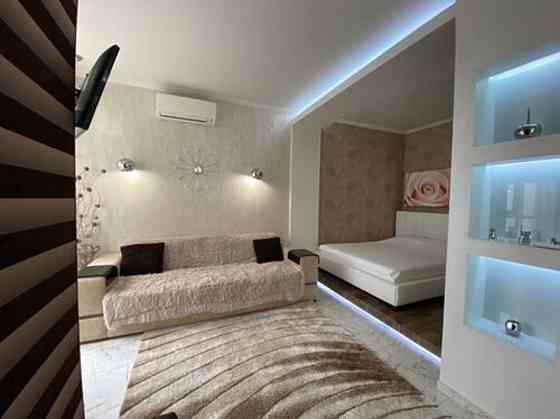 Оренда Квартира 1-кімнатна, 12/25 поверх на ул. Александра Мишуги, 2 Киев