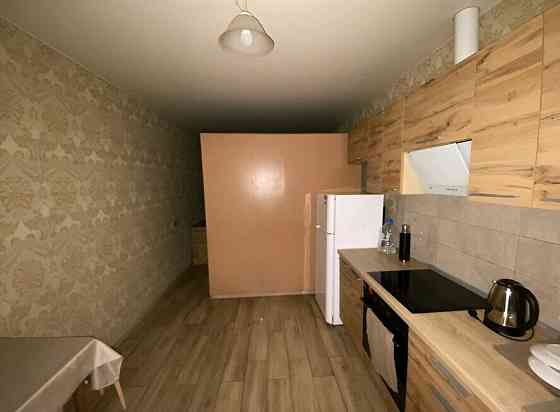 Оренда Квартира 1-кімнатна, 2/8 поверх на Камянська, 123 Киев