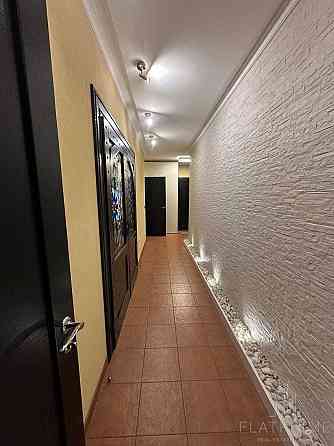 Продаж Квартира 2-кімнатна, 8/18 поверх на Княжий Затон вул., д. 2/30 Київ