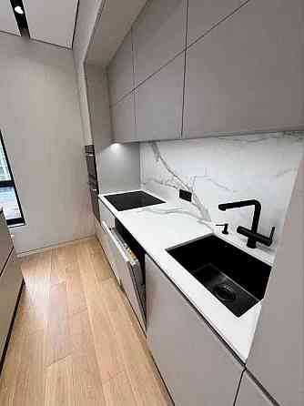 Продаж Квартира 2-кімнатна, 5/7 поверх на Салютна вул., д. 2б Київ