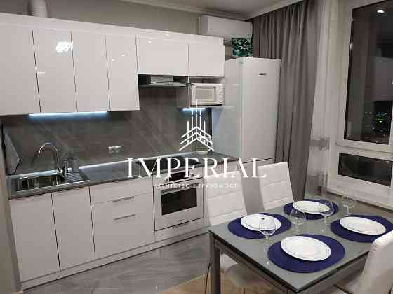 Оренда Квартира 3-кімнатна, 20/26 поверх на вул. Зарічна Київ