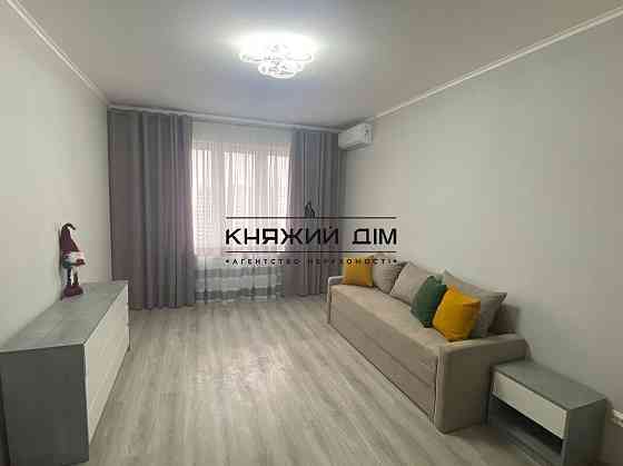 Оренда Квартира 1-кімнатна, 13/25 поверх на Ревуцкого ул. Kiev