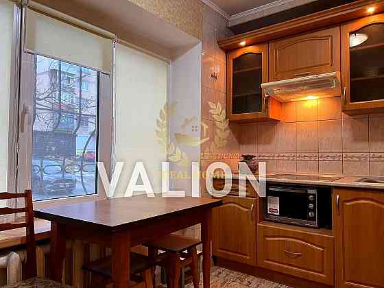 Продаж Квартира 2-кімнатна на Пироговский шлях, 44 Kiev