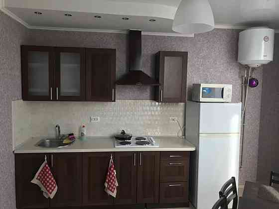 Оренда Квартира 1-кімнатна, 28/35 поверх на просп.Соборності, 30 Киев